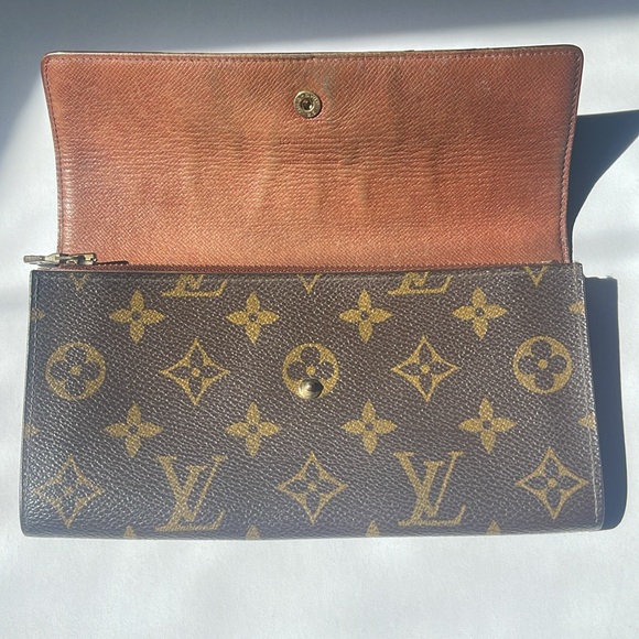 Louis Vuitton Sarah Wallet - Picture 2 of 9